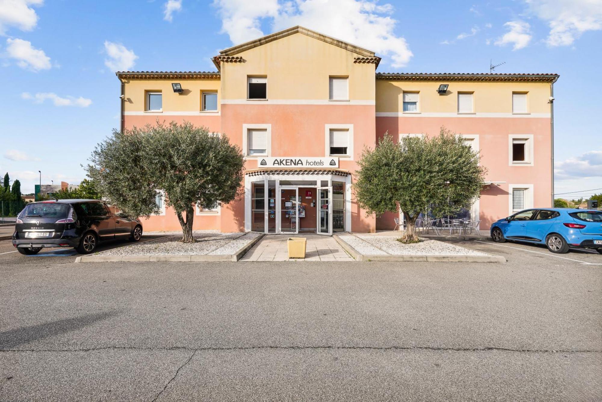 Hotel Akena Chateaurenard - Parc Des Expositions Avignon Buitenkant foto