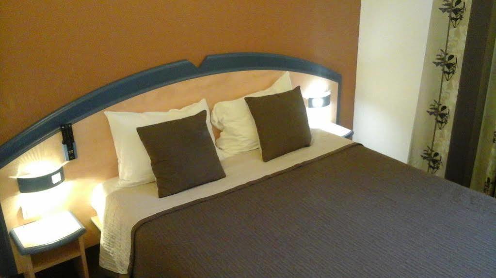 Hotel Akena Chateaurenard - Parc Des Expositions Avignon Buitenkant foto